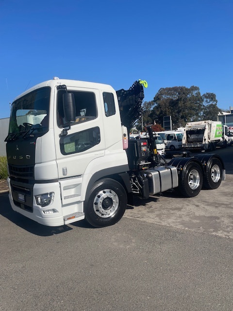 FUSO Shogun Prime Mover 510Hp with Hiab Crane.