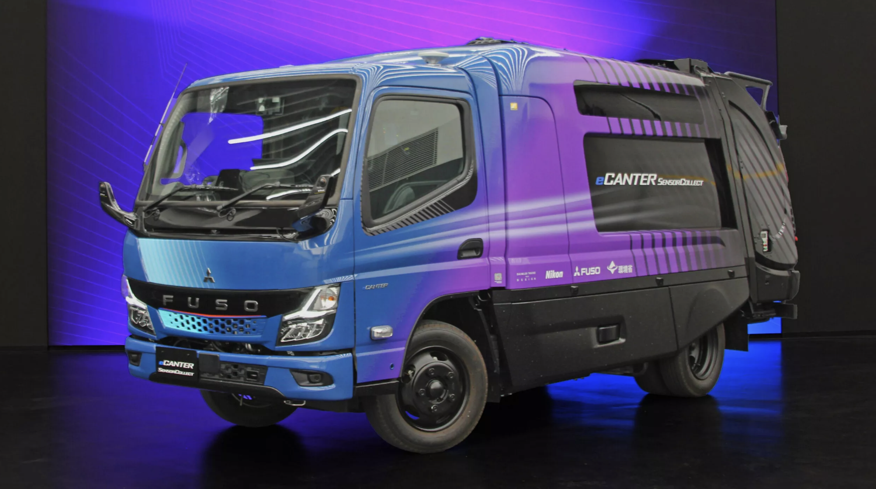 Mitsubishi Fuso’s Autonomous Garbage Truck Follows Its Driver Like A Pet