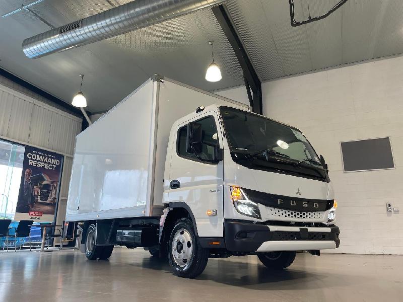 2024 Fuso CANTER 515 