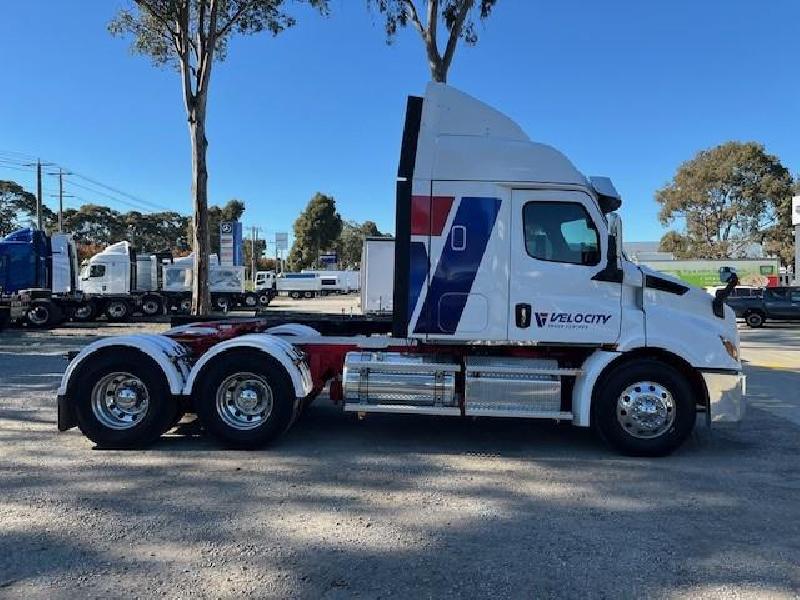 2023 Freightliner Cascadia 116 White