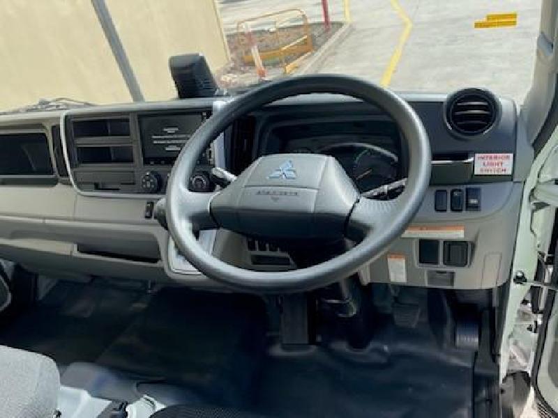 2024 Fuso CANTER 515 Canter 515 Pantech Car Licence 