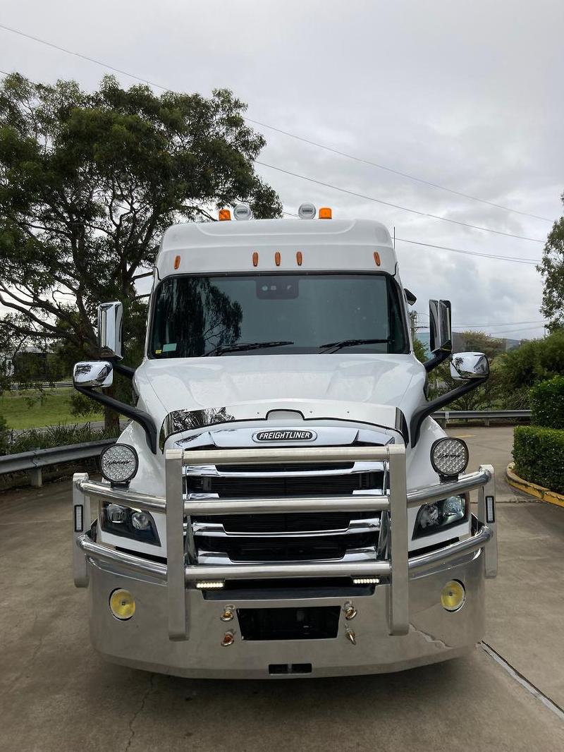 2023 Freightliner Cascadia 116 