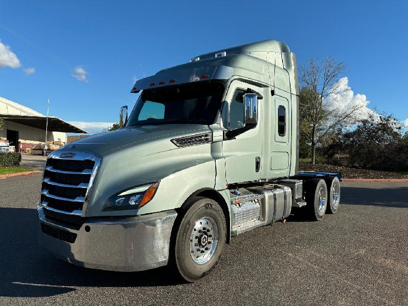 2023 Freightliner Cascadia 126 