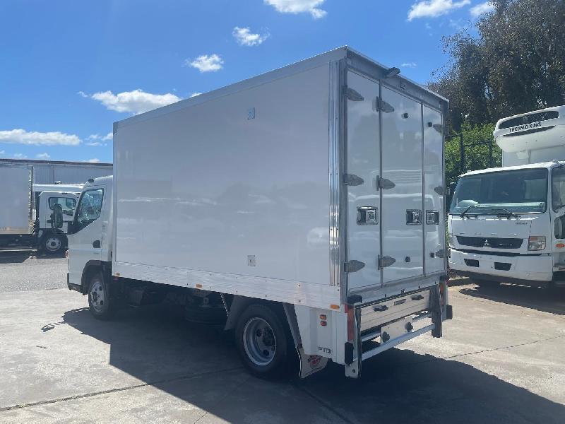 2021 Fuso CANTER 515 