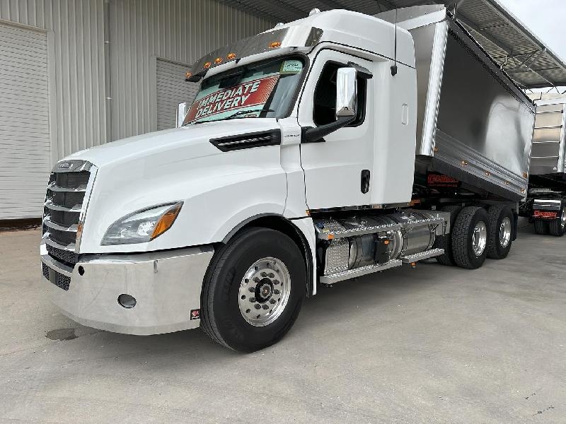 2023 Freightliner Cascadia 126 Tipper 