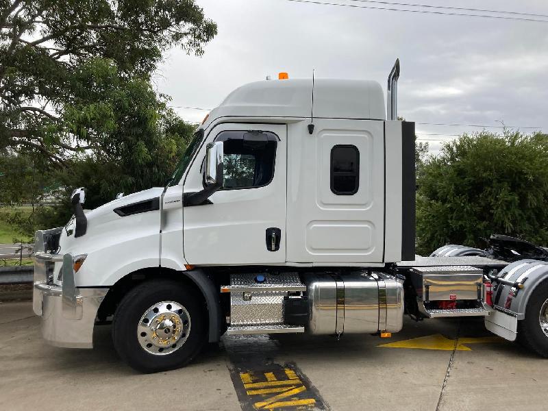 2023 Freightliner Cascadia 116 