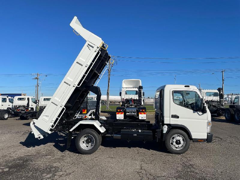 2024 Fuso Canter 815 