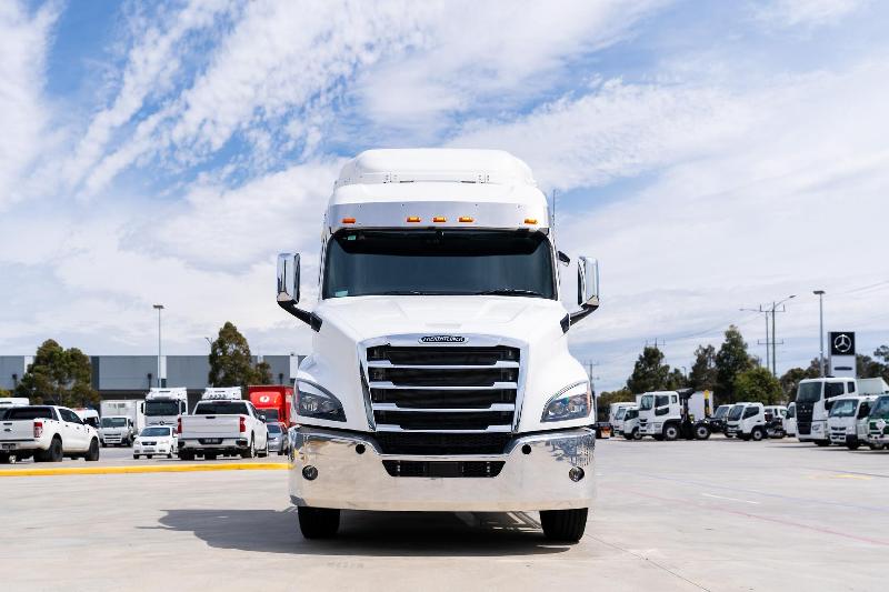 2023 Freightliner Cascadia 116 