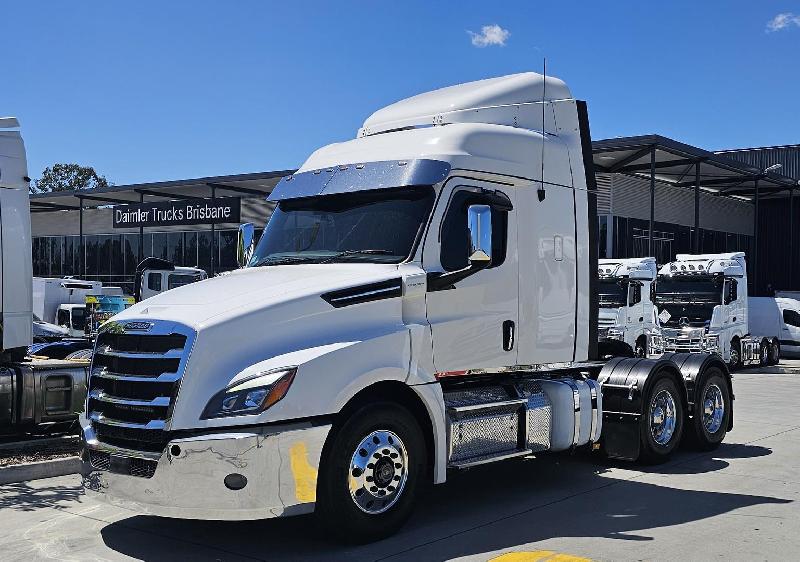 2022 Freightliner Cascadia 126 