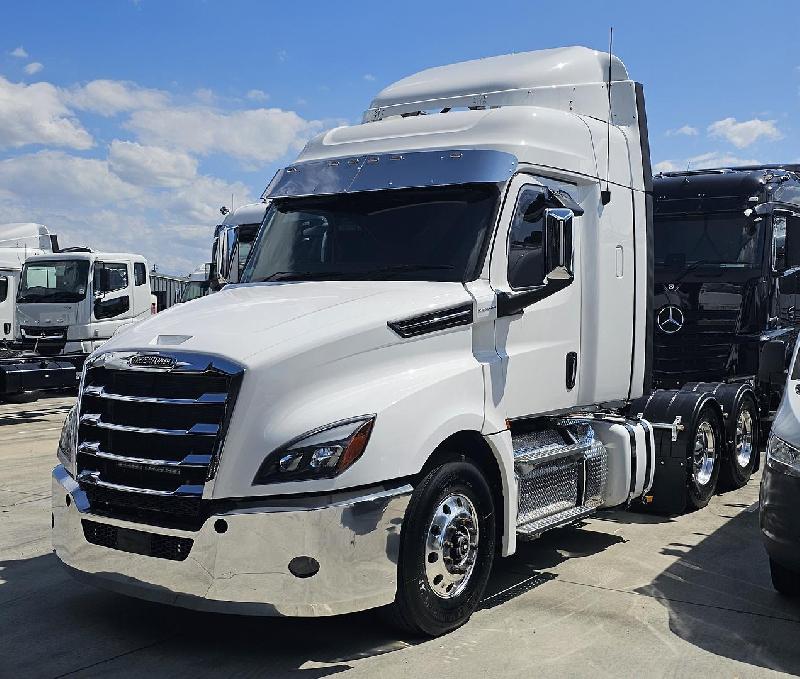 2022 Freightliner Cascadia 126 