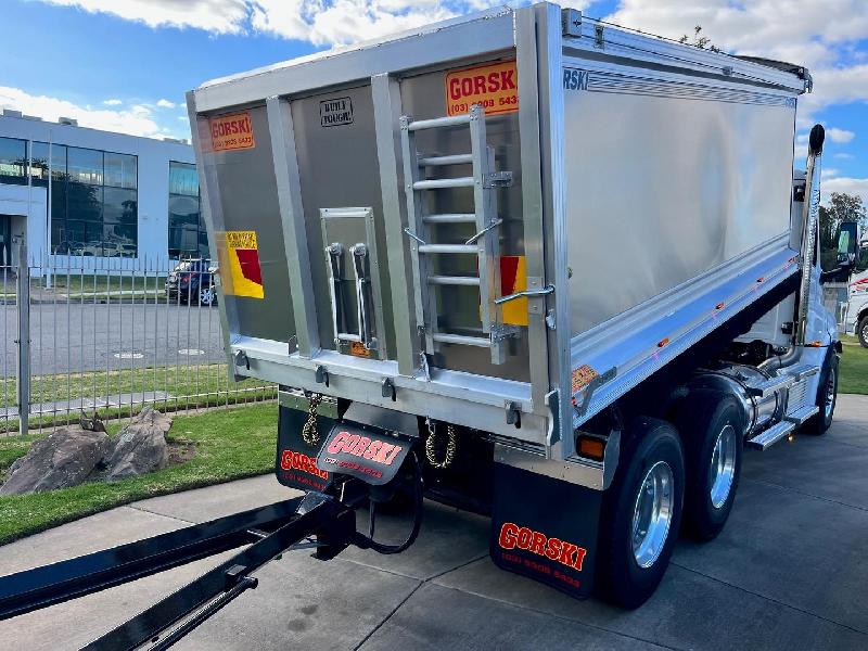 2024 Freightliner Cascadia 126 