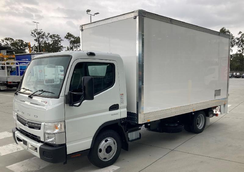 2023 Fuso Canter 515 