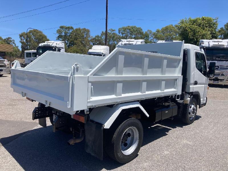 2017 Fuso Canter 715 Wide 715 