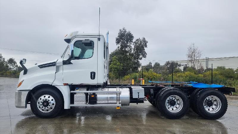 2024 Freightliner Cascadia 126 Tipper 