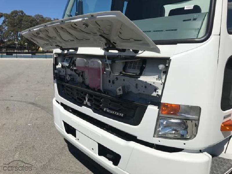 2024 Fuso FIGHTER 2427 XXLWB AUTO14 PALLET CURTAIN SIDER White Curtains