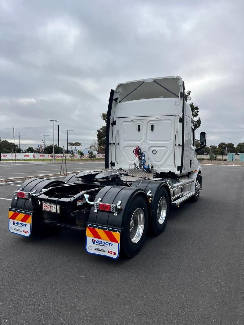 2023 Freightliner Cascadia 116 