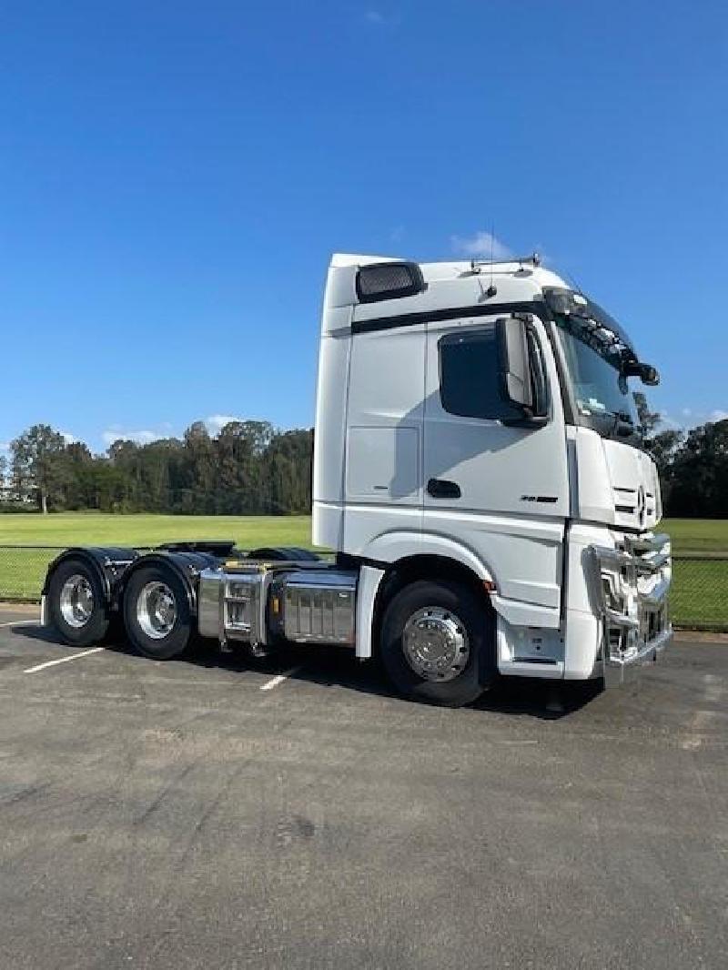 2023 Mercedes Benz 2663 L cab 