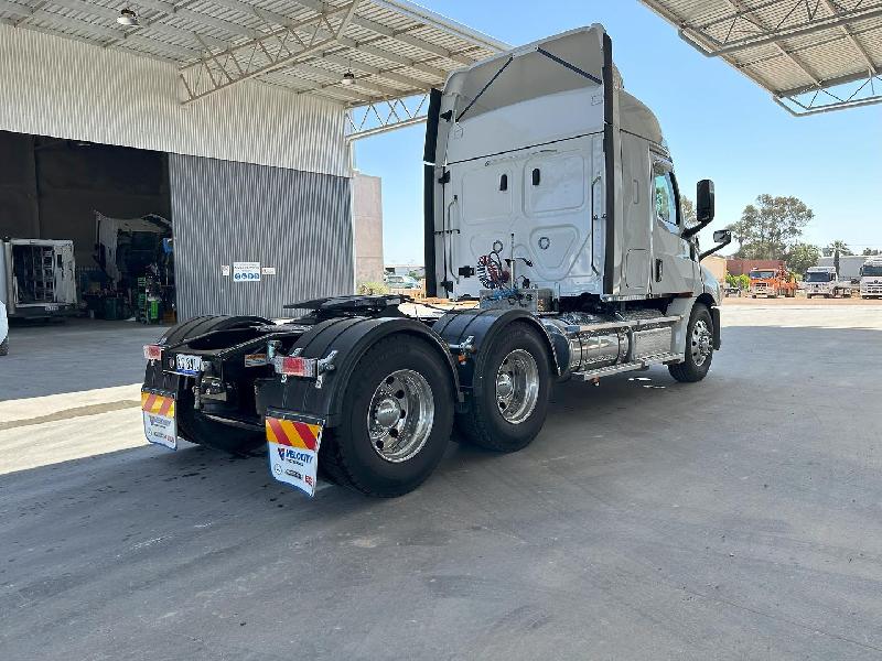 2023 Freightliner Cascadia 116 