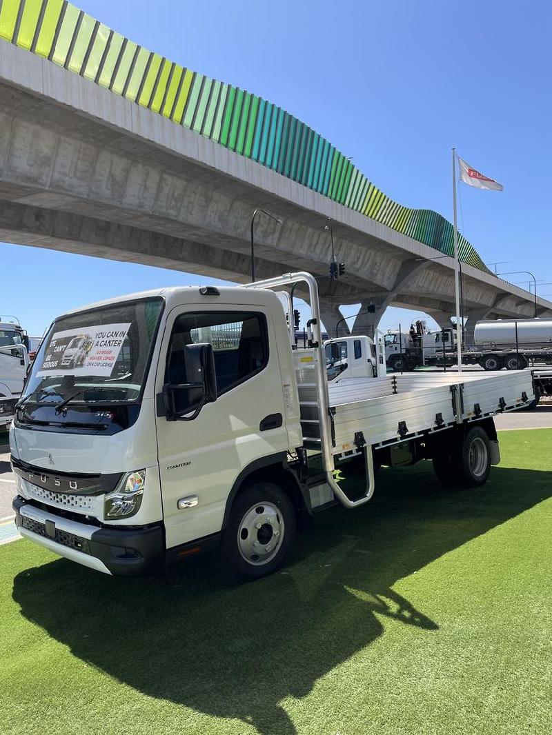 2024 Fuso CANTER 515 