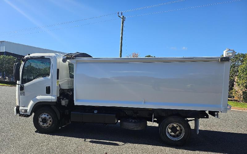 2014 Isuzu Frr 500 