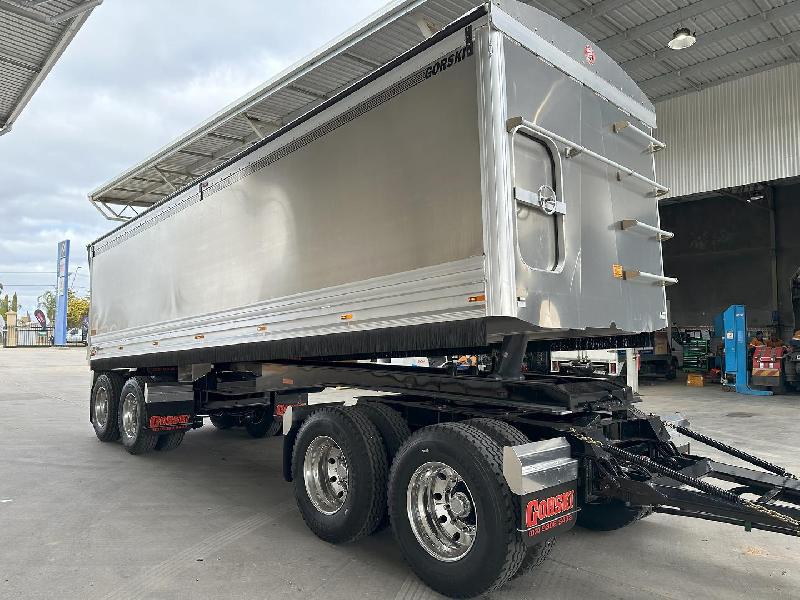 2023 Freightliner Cascadia 126 Tipper 