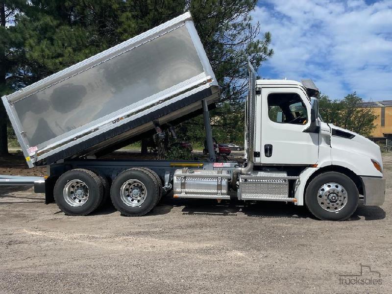 2023 Freightliner Cascadia 116 Tipper 