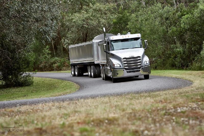 2024 Freightliner Cascadia 116 Tipper 