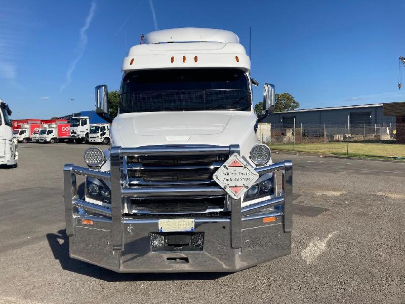 2021 Freightliner Cascadia 126 