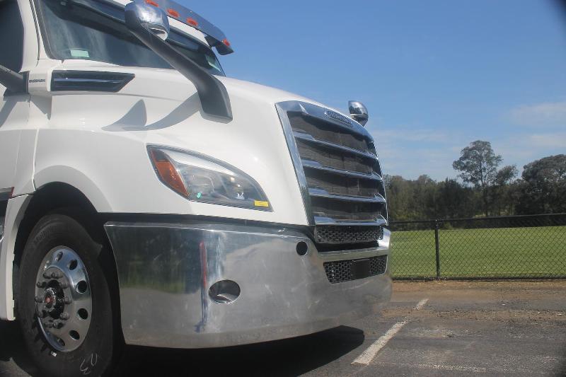 2024 Freightliner Cascadia 126 