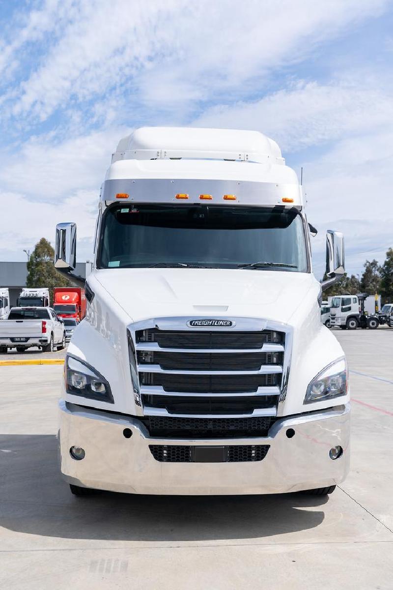 2023 Freightliner Cascadia 116 