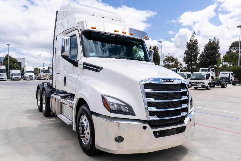 2023 Freightliner Cascadia 126 