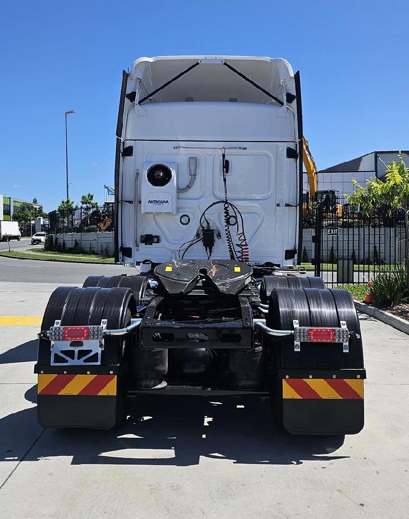 2022 Freightliner Cascadia 126 