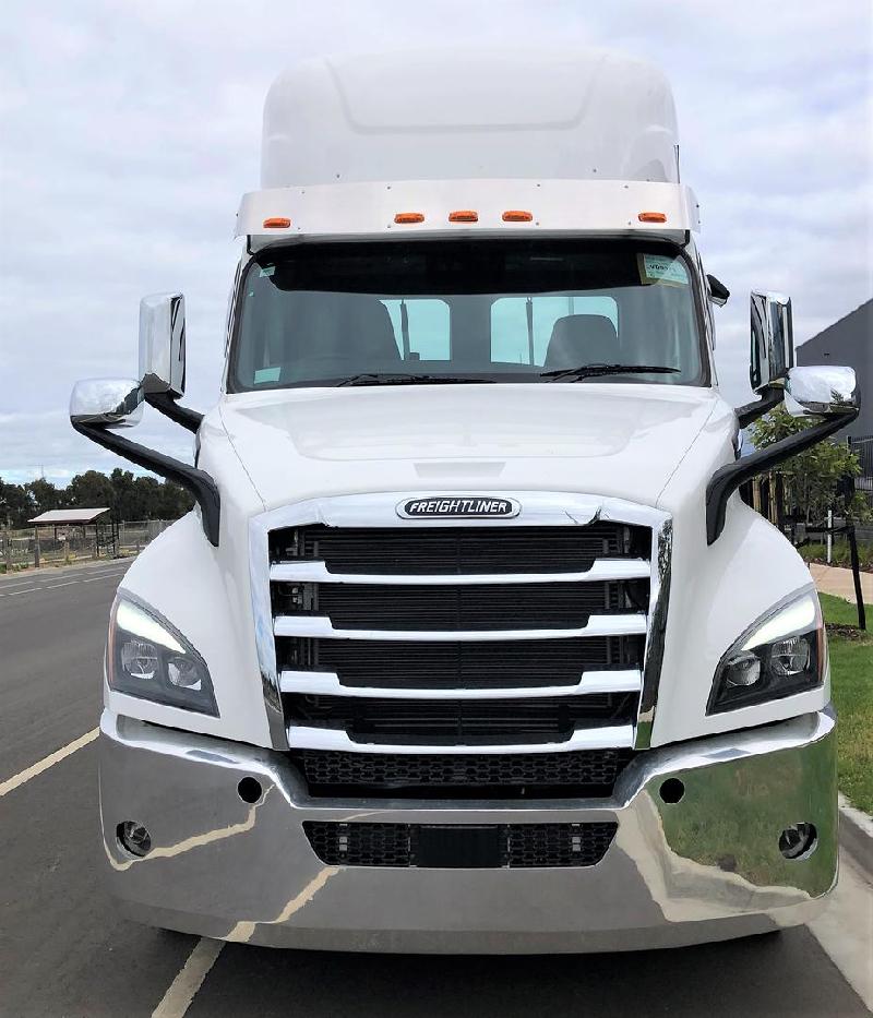 2024 Freightliner Cascadia 126 