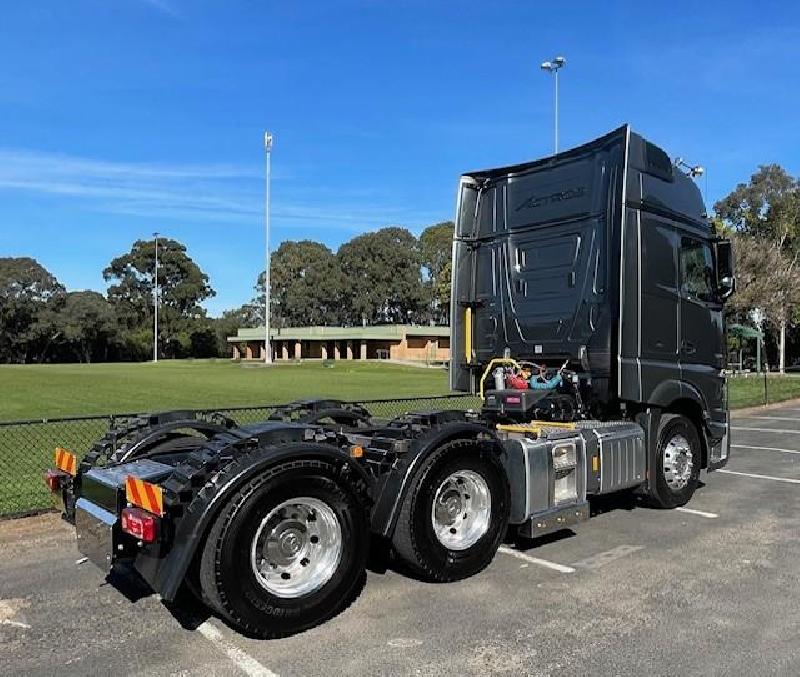 2023 Mercedes Benz Actros Giga Space 