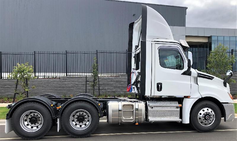 2024 Freightliner Cascadia 126 