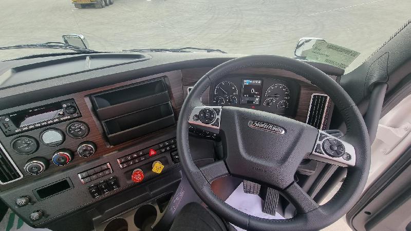 2024 Freightliner Cascadia 116 Tipper 