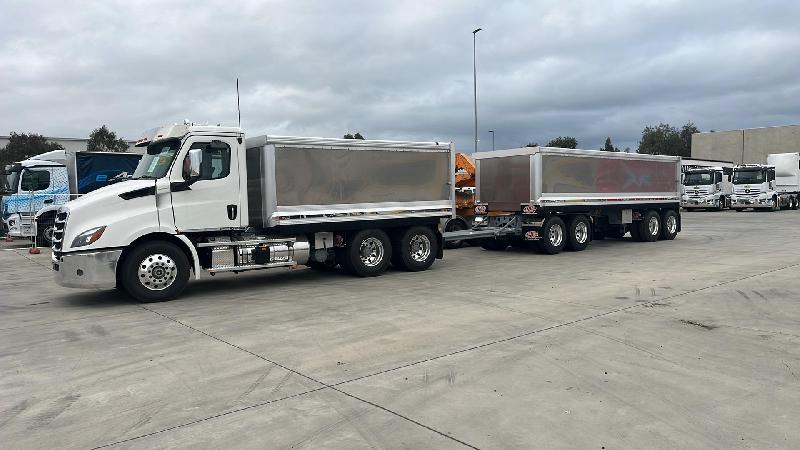 2024 Freightliner Cascadia 116 Tipper 