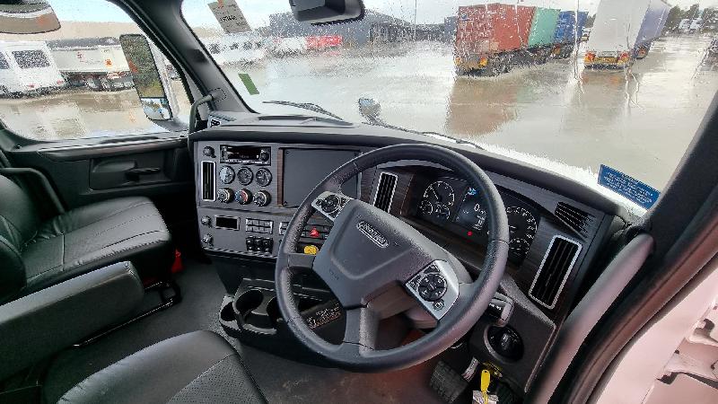 2024 Freightliner Cascadia 126 Tipper 