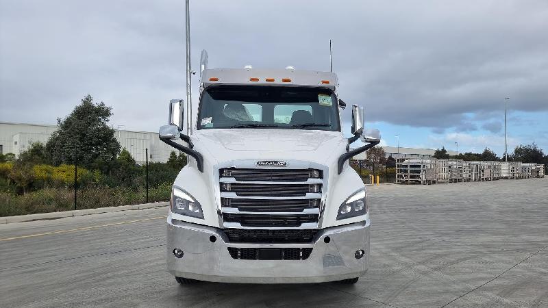 2024 Freightliner Cascadia 116 Tipper 