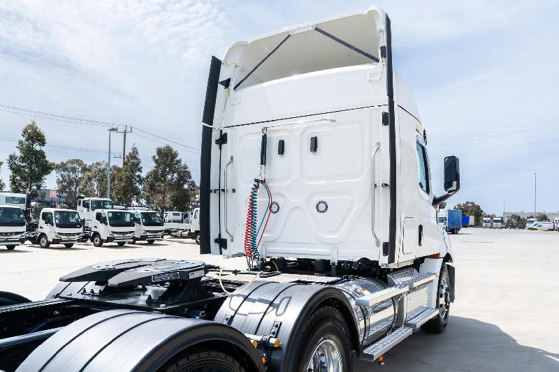 2023 Freightliner Cascadia 116 