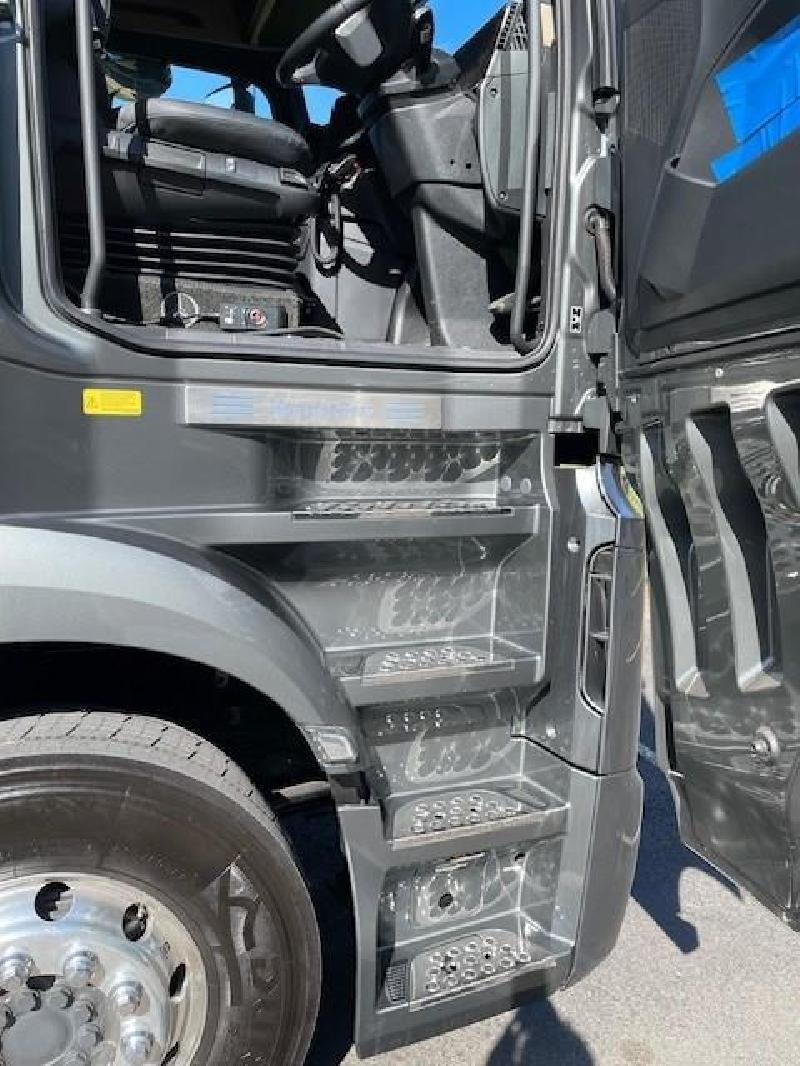 2023 Mercedes Benz Actros Giga Space 