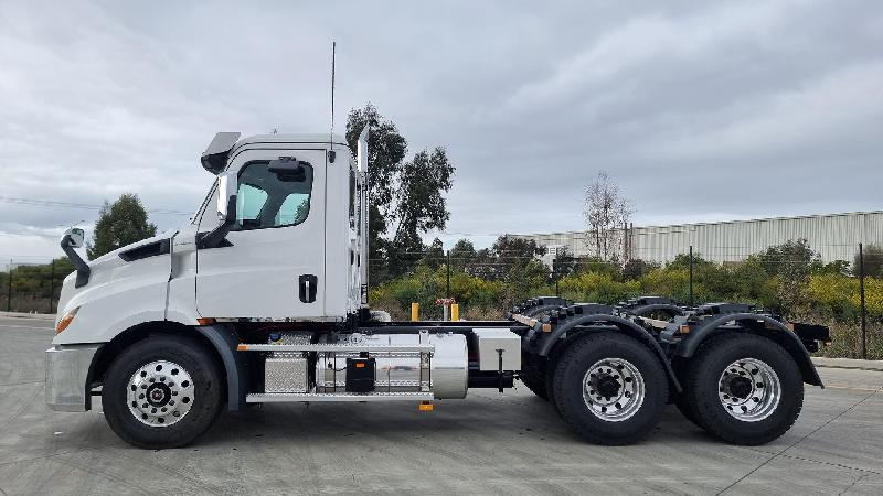 2024 Freightliner Cascadia 116 Tipper 