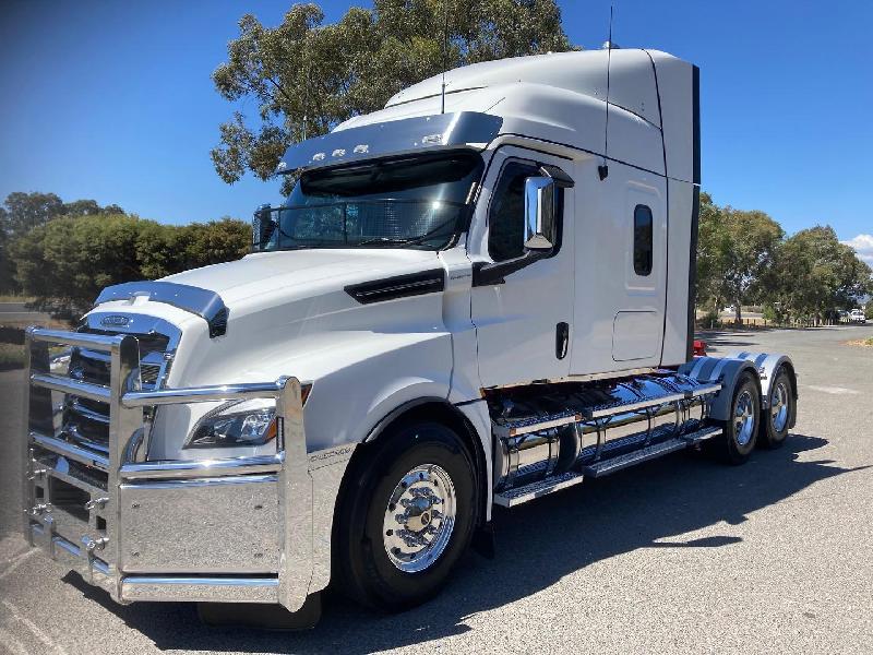 2023 Freightliner Cascadia 126 