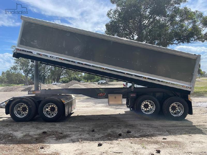 2023 Freightliner Cascadia 116 Tipper 