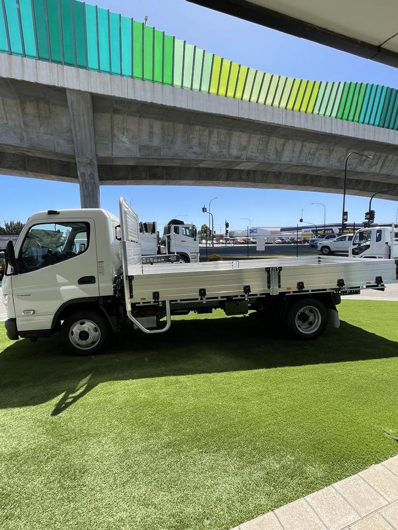 2024 Fuso CANTER 515 