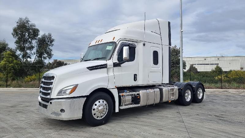 2024 Freightliner Cascadia 126 