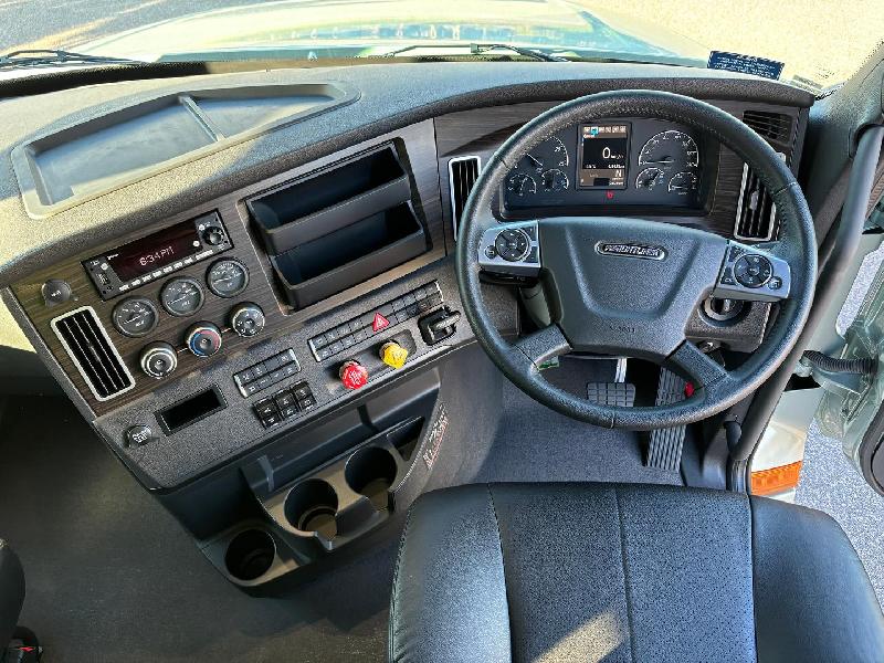 2023 Freightliner Cascadia 126 