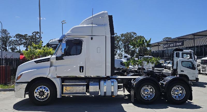 2022 Freightliner Cascadia 126 