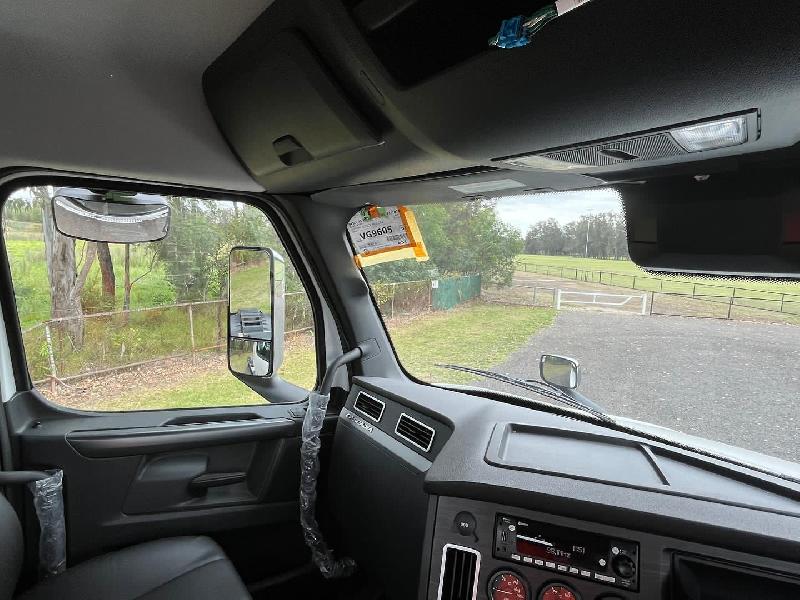 2024 Freightliner Cascadia 126 Tipper 