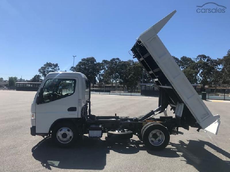 2024 Fuso CANTER 615 MANUAL FACTORY TIPPER 